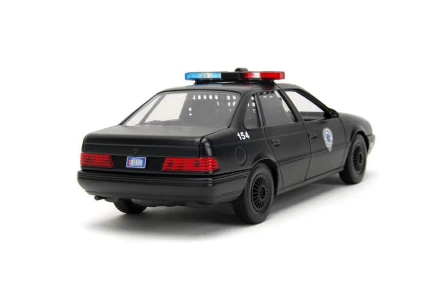 Robocop - 1986 Ford Taurus Police Car with Robocop 1:24 Scale Set