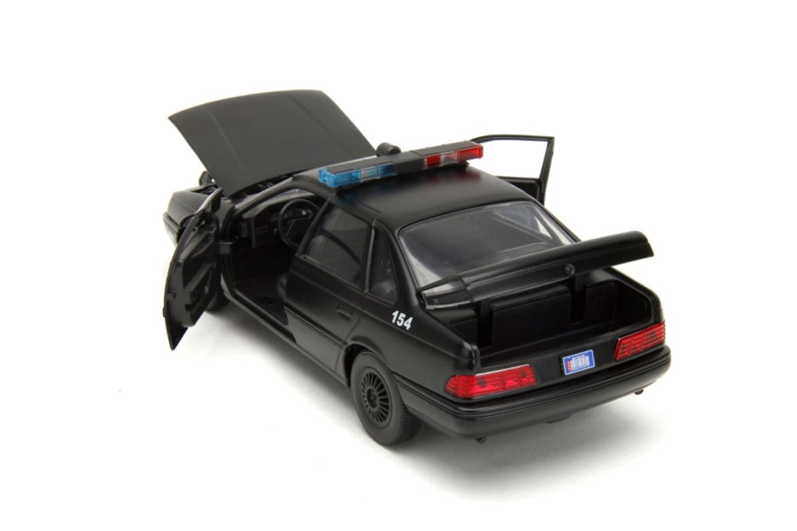 Robocop - 1986 Ford Taurus Police Car with Robocop 1:24 Scale Set