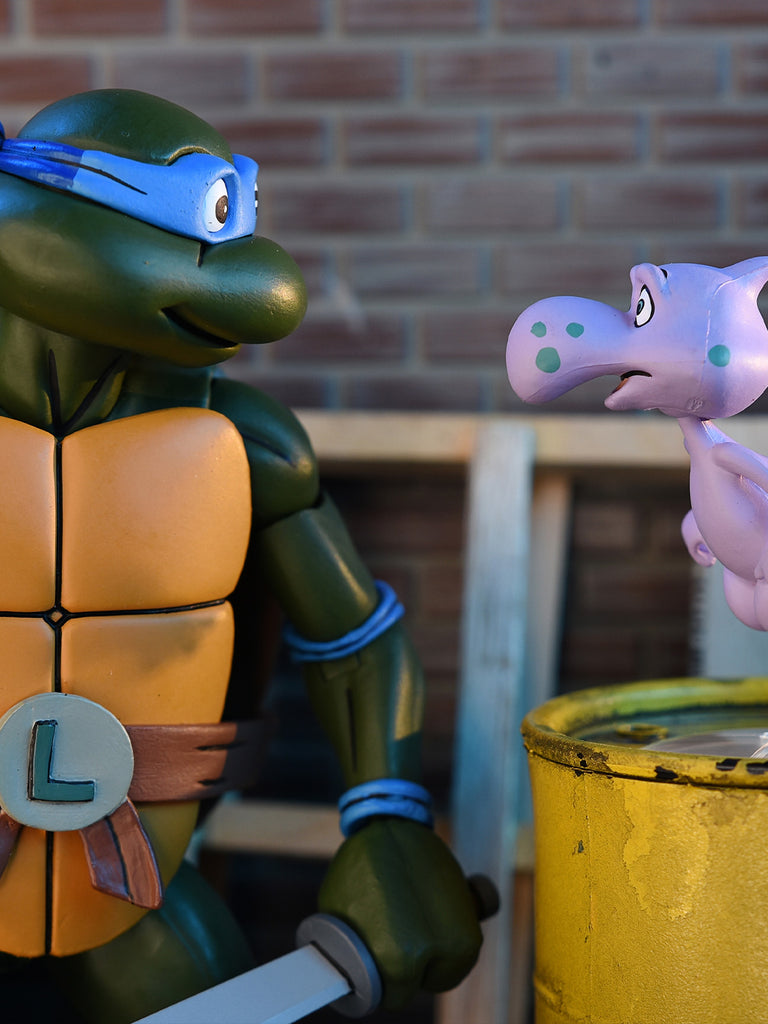 TMNT - ULTIMATE Cartoon LEONARDO (Pizza Club VHS) 7″ SCALE ACTION FIGURE