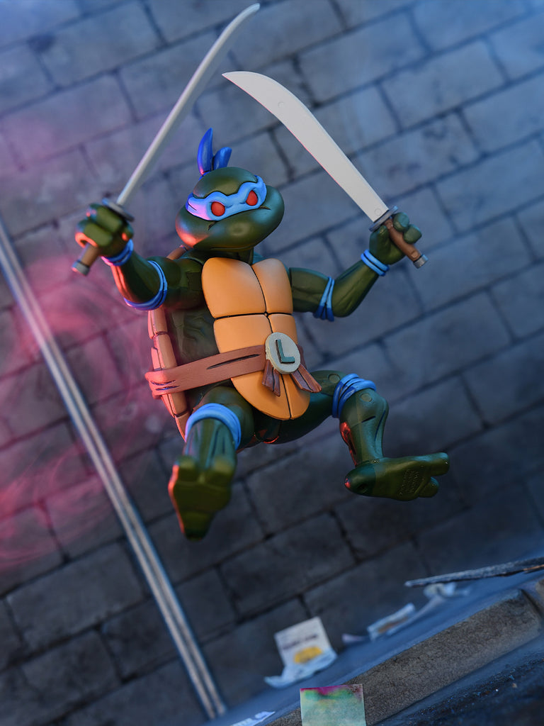 TMNT - ULTIMATE Cartoon LEONARDO (Pizza Club VHS) 7″ SCALE ACTION FIGURE