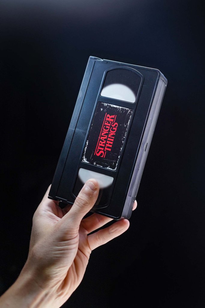 Console Heroes - VHS Diorama: Eleven vs. Demogorgon