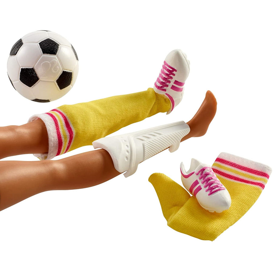 Barbie - ATHLETE Soccer Player Career Barbie ©2018