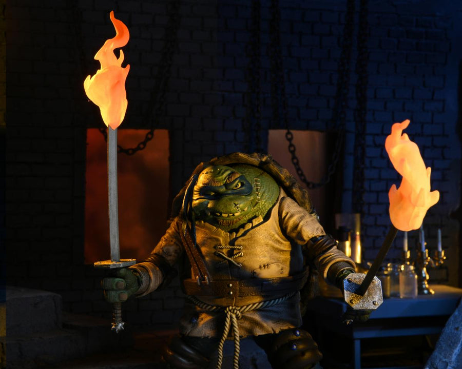 TMNT X Universal Monsters – Leonardo as the Hunchback Ultimate 7