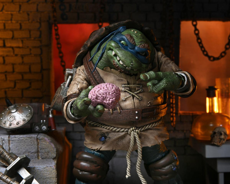 TMNT X Universal Monsters – Leonardo as the Hunchback Ultimate 7