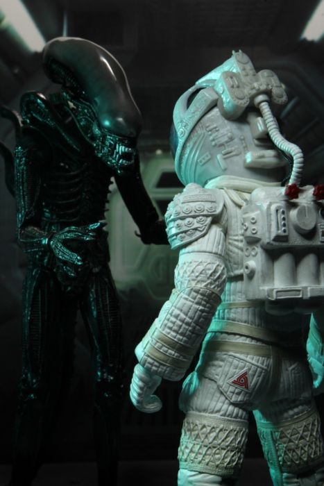 Alien - Ripley in Compression Space Suit 40th Anniversary 7” Scale Action Figure (Series 4)